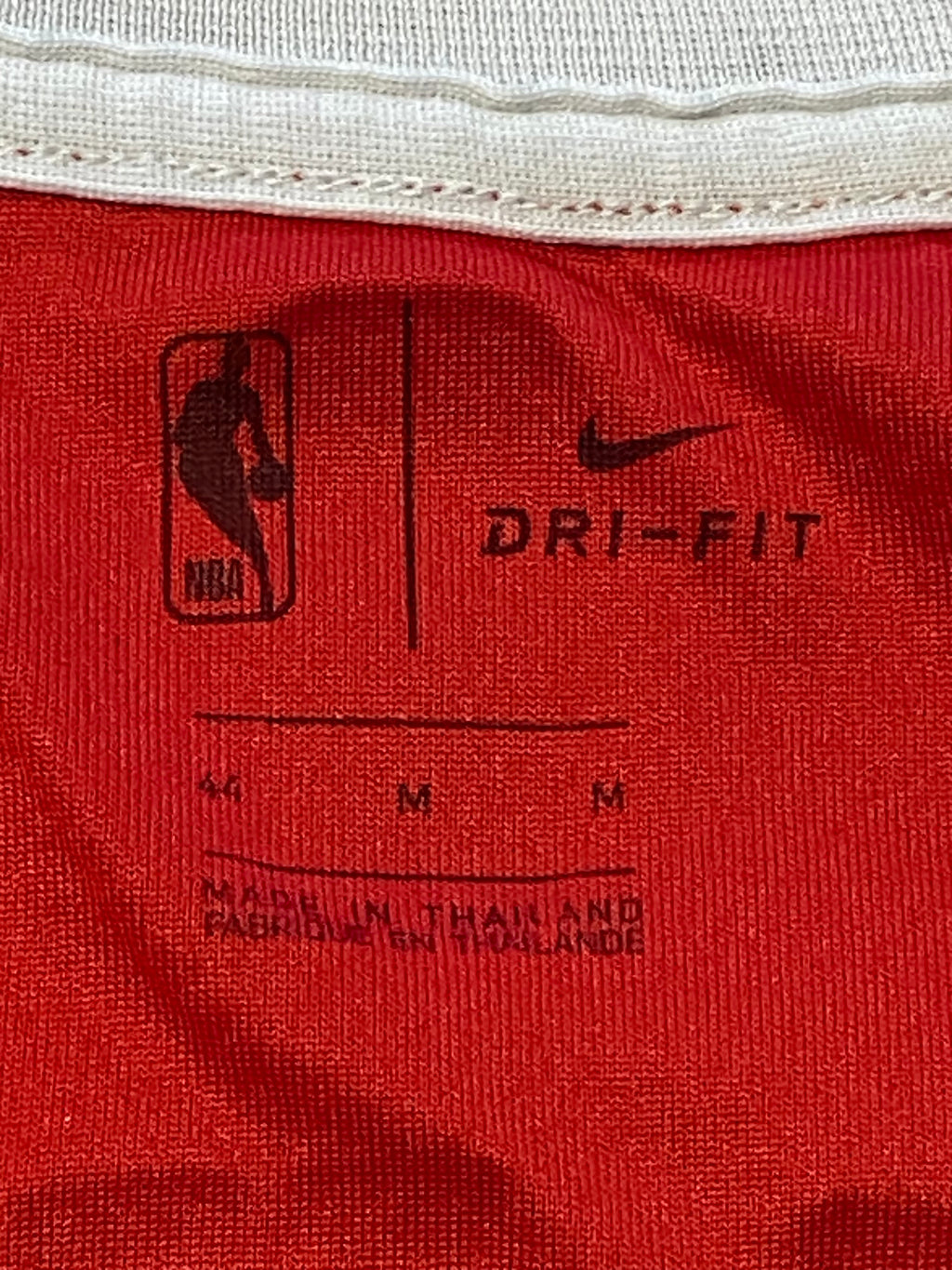 Maillot Nike de BASKET-BALL des CHICAGO BULLS (N.24 MARKKANEN) année 2017