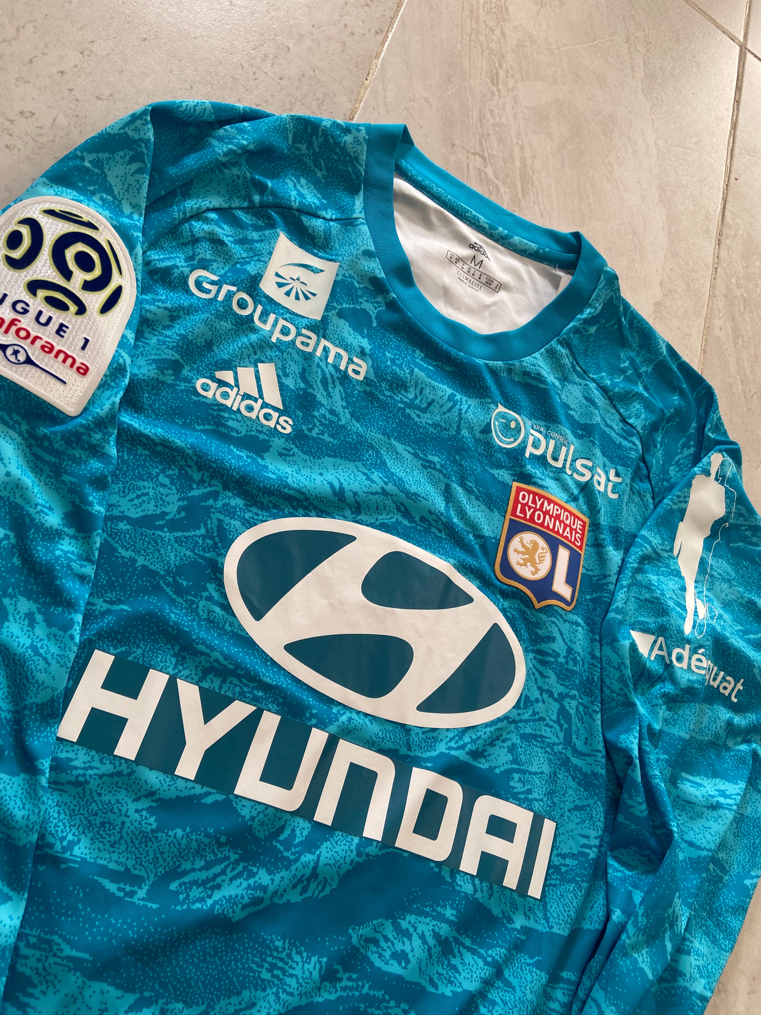 Maillot de foot ADIDAS de l’OL LYON (porté N.1 LLORIS) saison 2018-19
