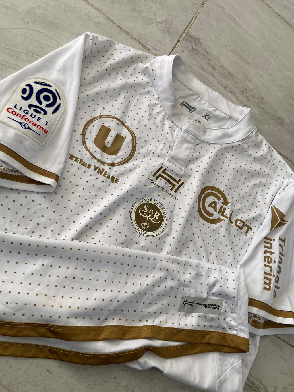 Maillot de foot HUNGARIA de l’équipe du STADE de REIMS (porté N.5 ABDELHAMID) saison