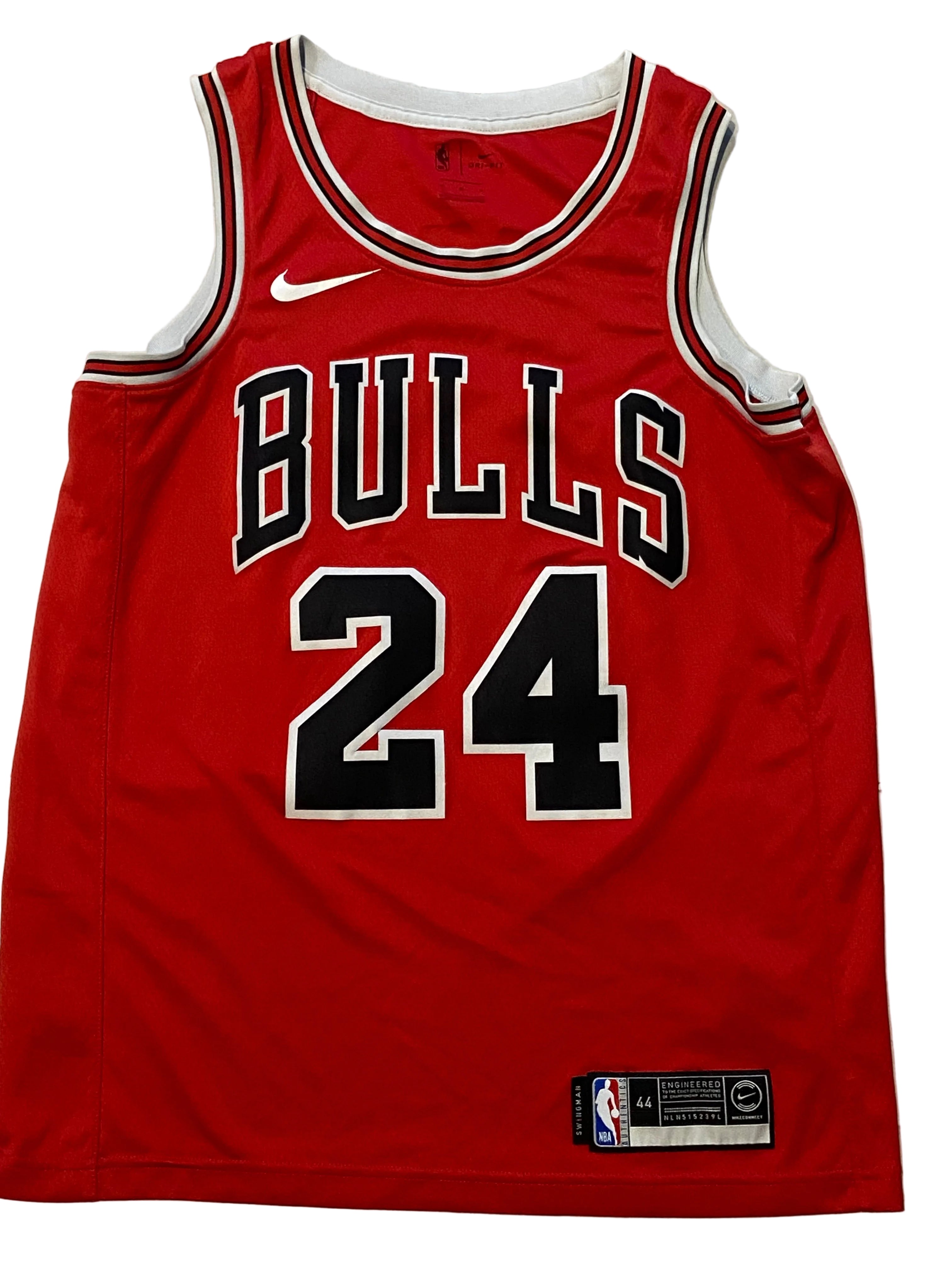 Maillot Nike de BASKET-BALL des CHICAGO BULLS (N.24 MARKKANEN) année 2017