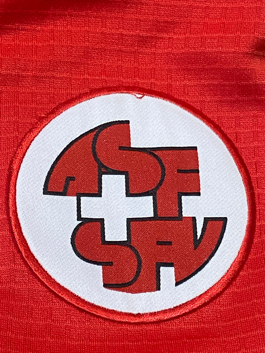 Maillot de foot de la Suisse (porté N.11 CHAPUISAT) match qualification EURO 2000
