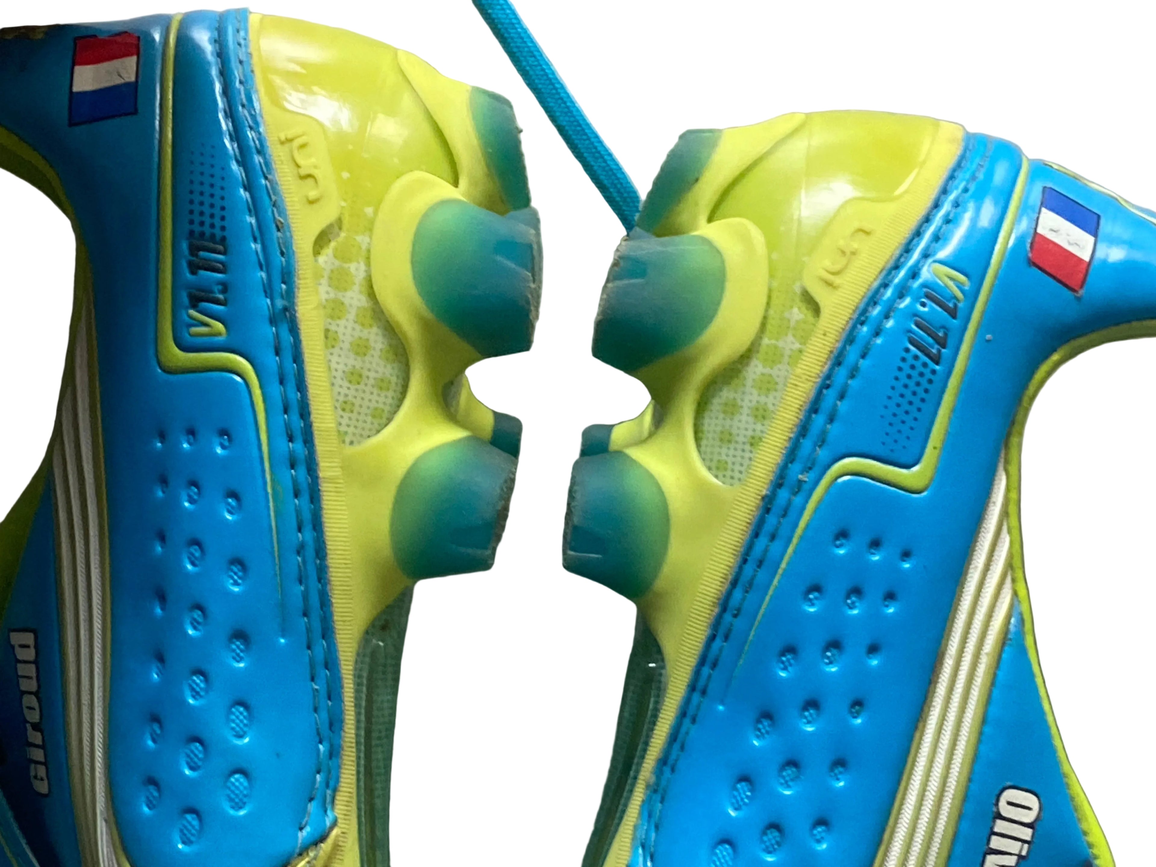 Paire de chaussures à crampons PUMA V1.11 i FG (portées Olivier GIROUD) MONTPELLIER 2011-12