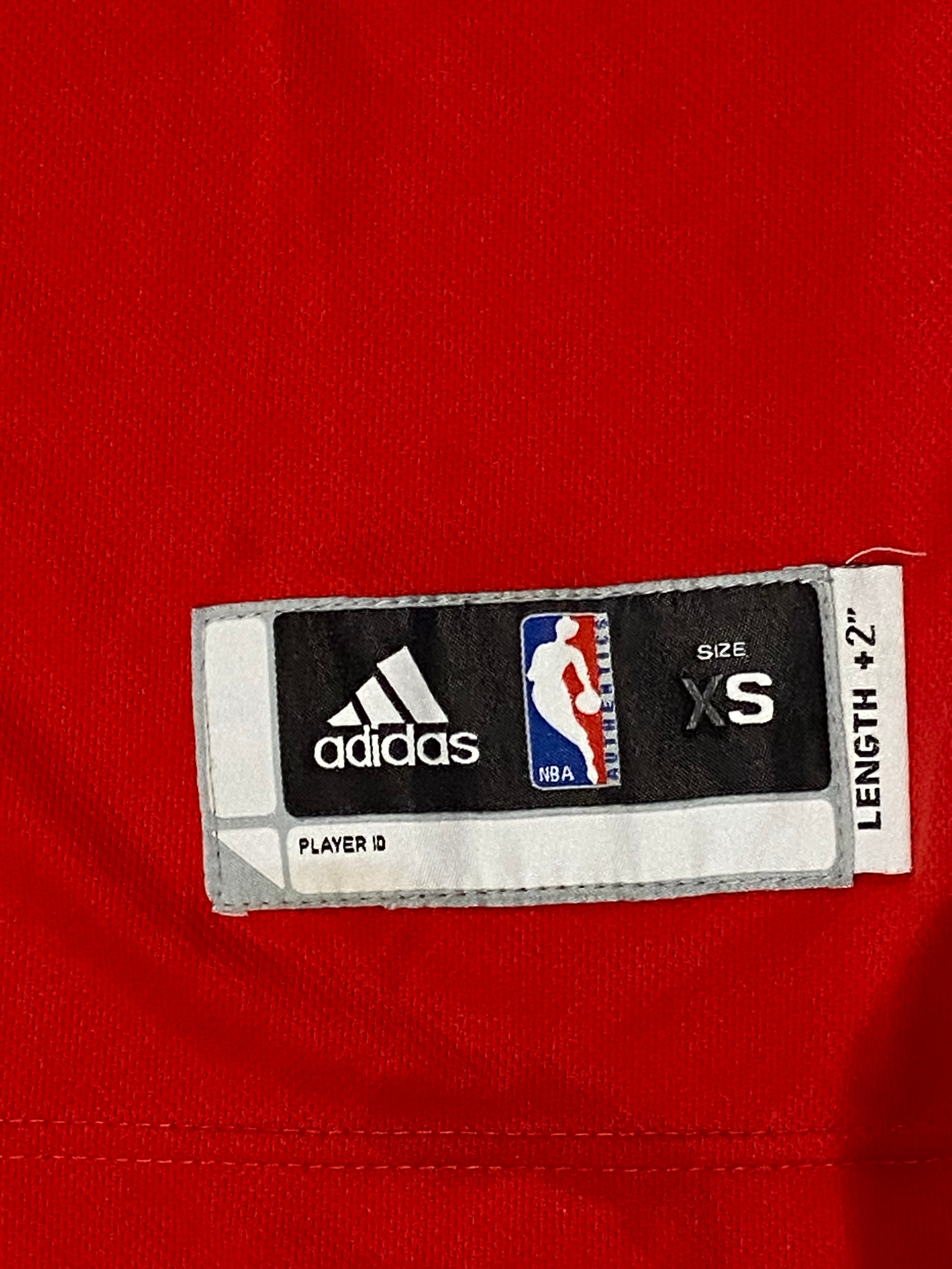 Maillot ADIDAS de BASKET-BALL des CHICAGO BULLS (N.3 WADE) année 2016-17