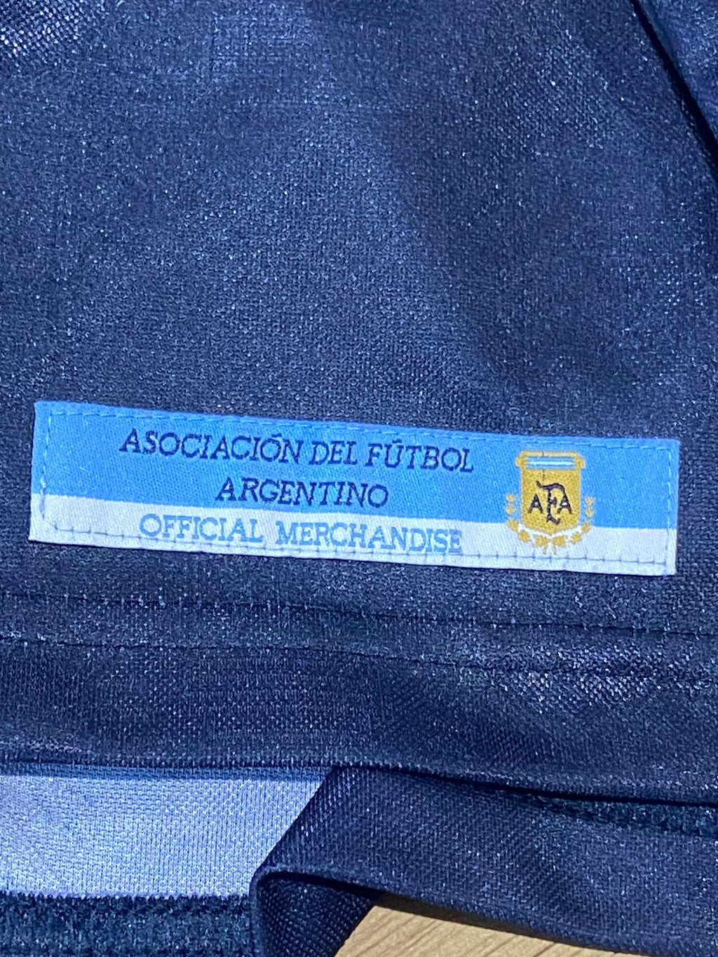 Maillot entraînement de l’équipe d’Argentine (porté N.9 BATISTUTA) coupe du monde 1998 (certificat d’authenticité fourni)