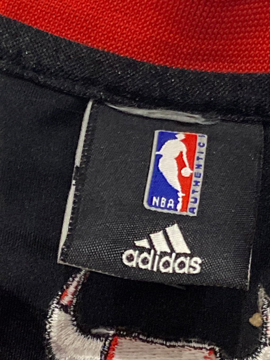 Maillot ADIDAS de BASKET-BALL de l’équipe des CHICAGO BULLS (N.33 PIPPEN) année 2002-03