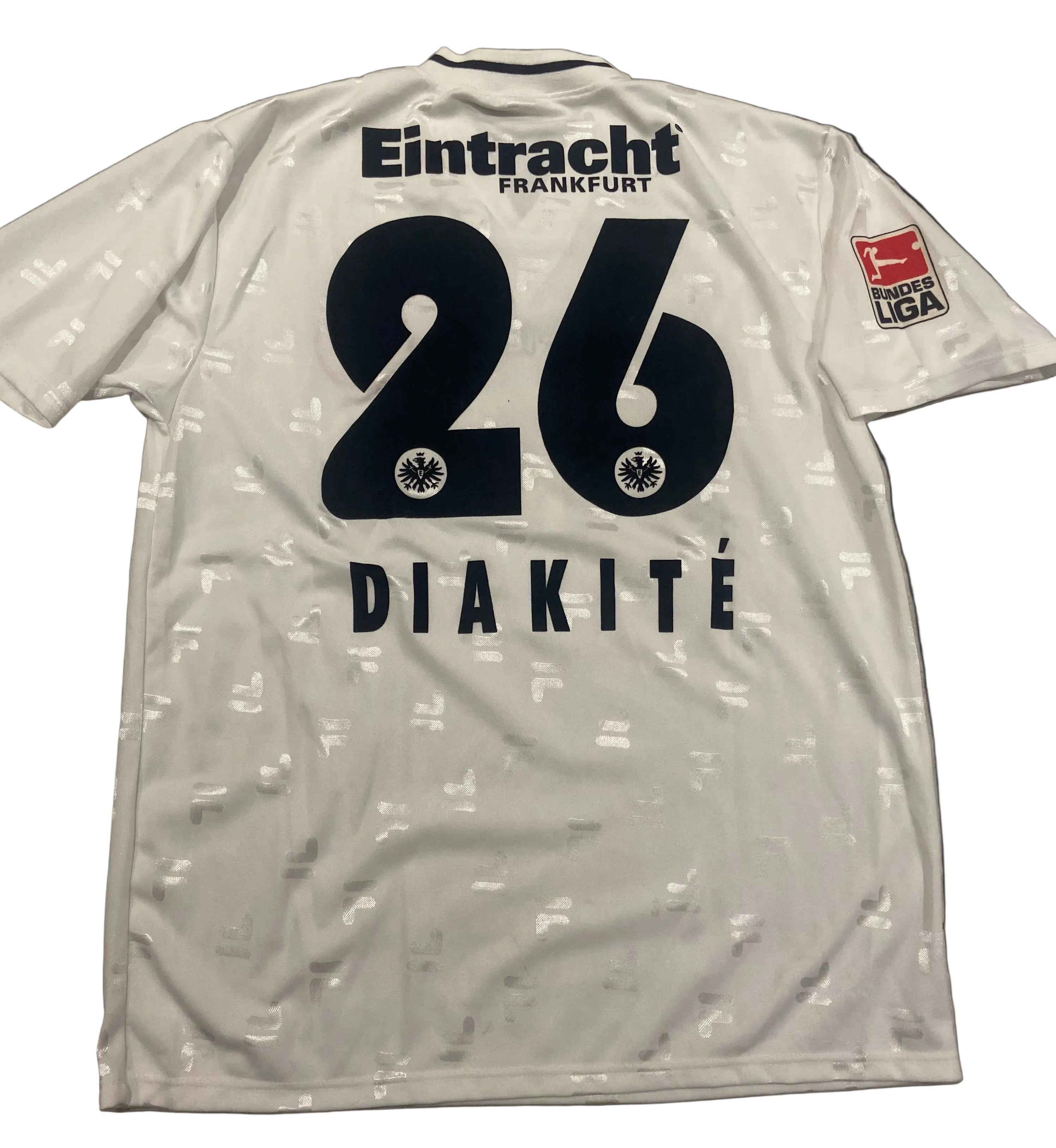 Maillot de foot de l’Eintracht Frankfurt (porté N.26 DIAKITE) saison 2001-02