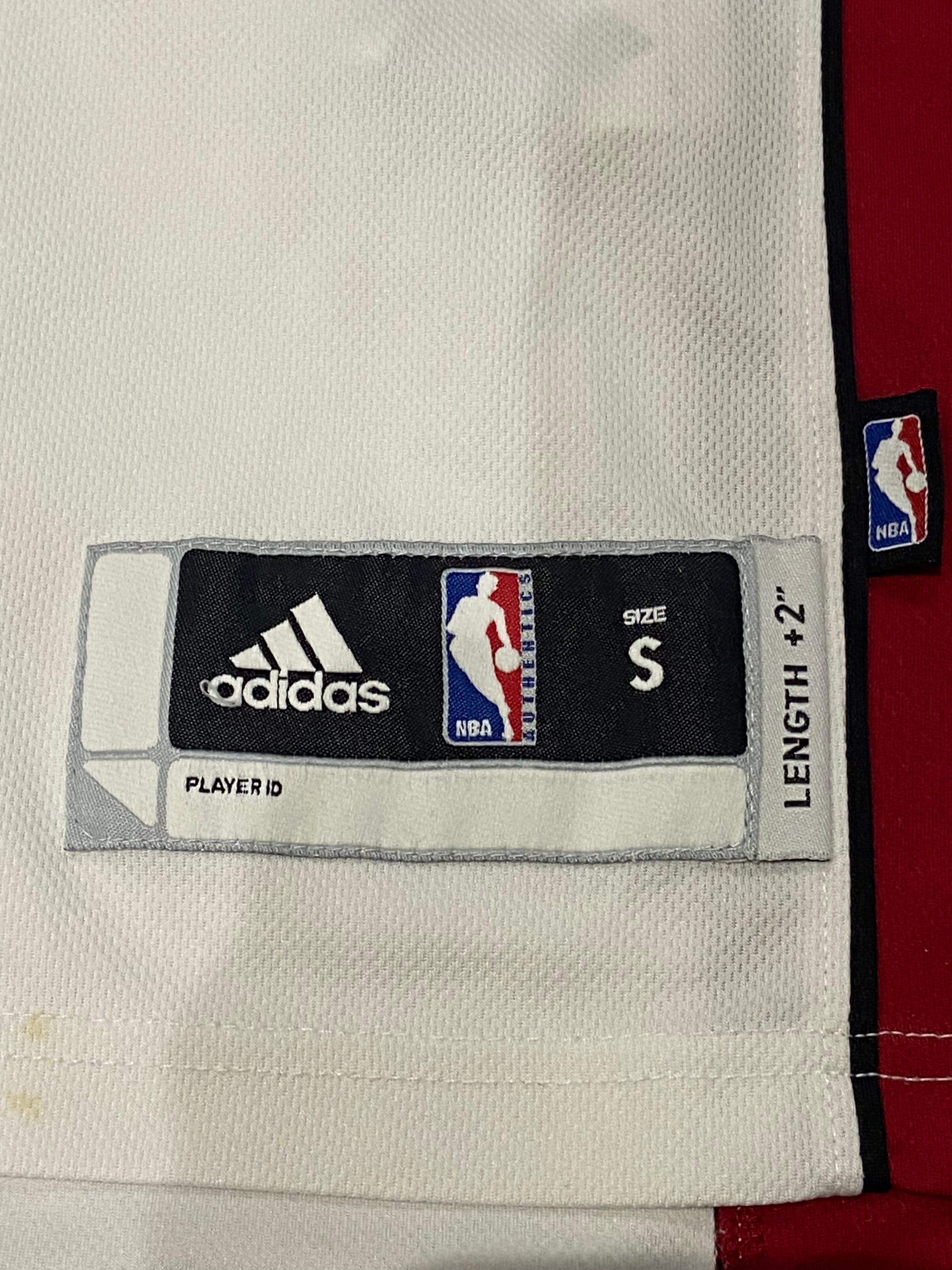 Maillot ADIDAS de BASKET-BALL de l’équipe des HEAT (N.6 JAMES) année  2010-11