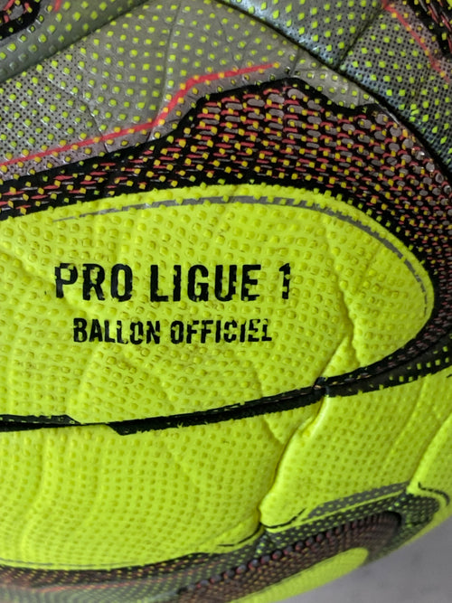 Ballon de foot ADIDAS officiel de match MONTPELLIER Ligue 1 (dédicacé STAMBOULI) saison 2014-15
