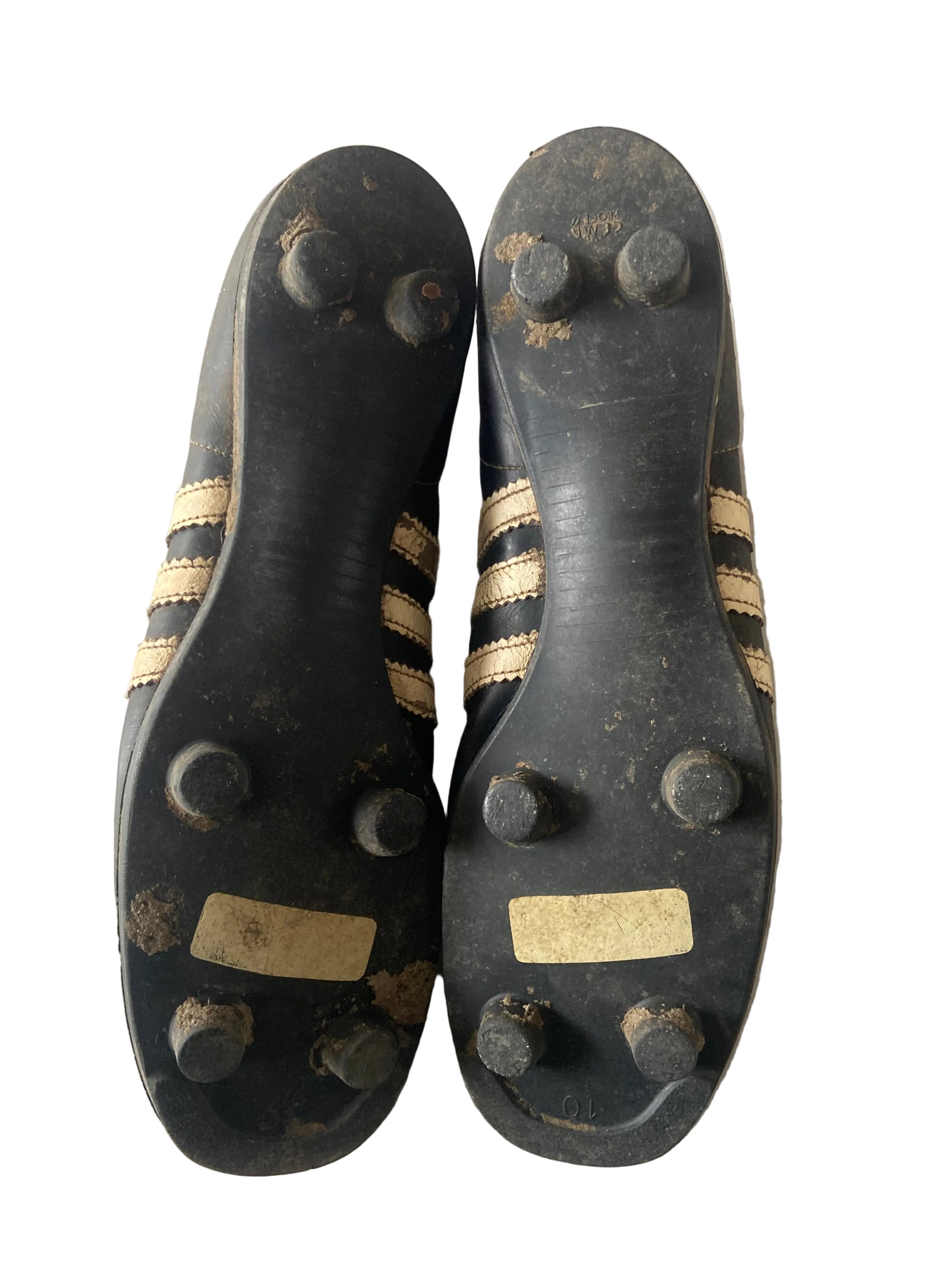 Paire de chaussures à crampons anciennes 70’s COLLECTOR