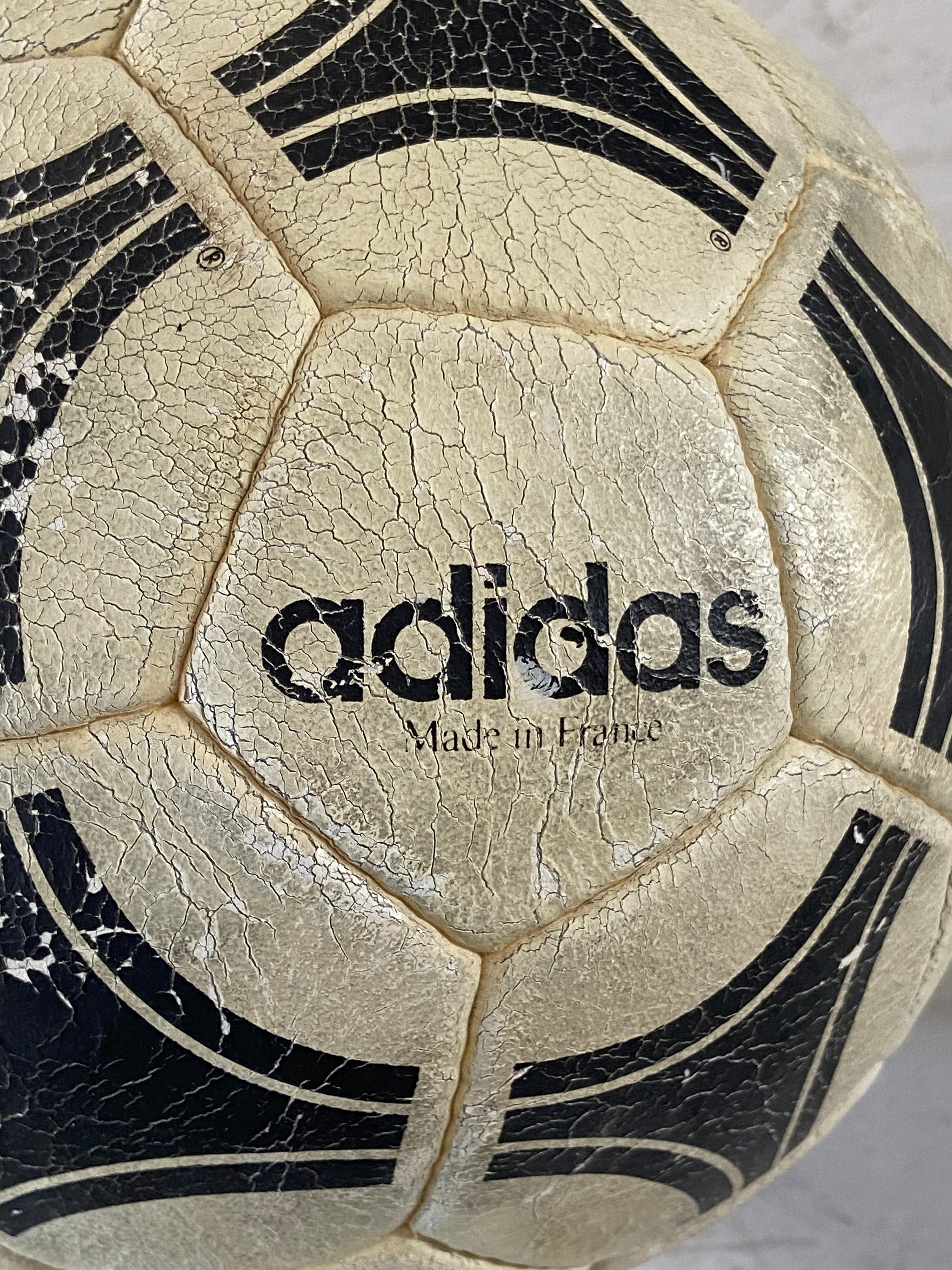 Ballon de foot ADIDAS TANGO ESPAÑA 1982 officiel d’époque COLLECTOR