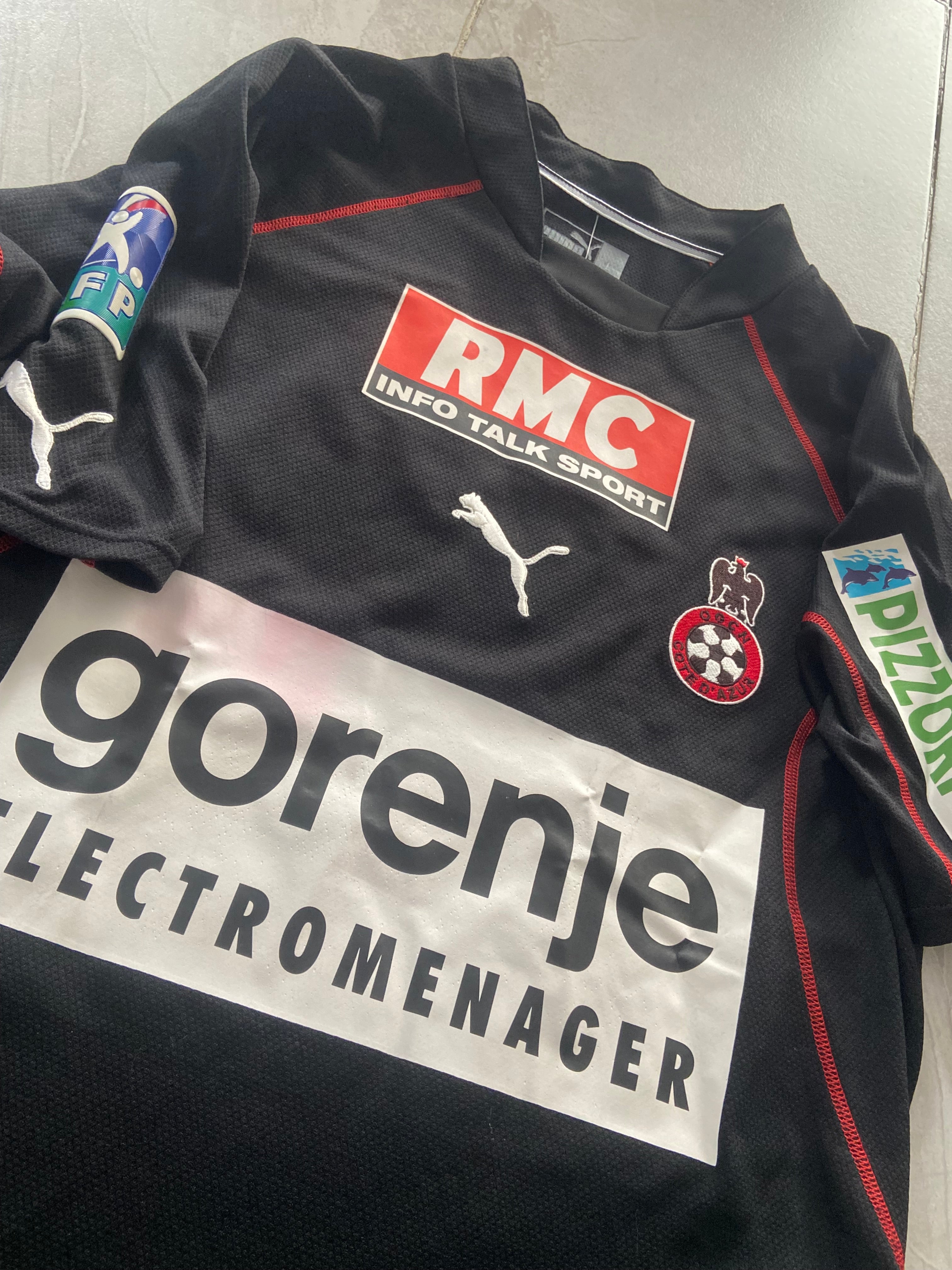 Maillot de foot PUMA de l’OGC NICE (porté N.10 SIMONE) saison 2003-04