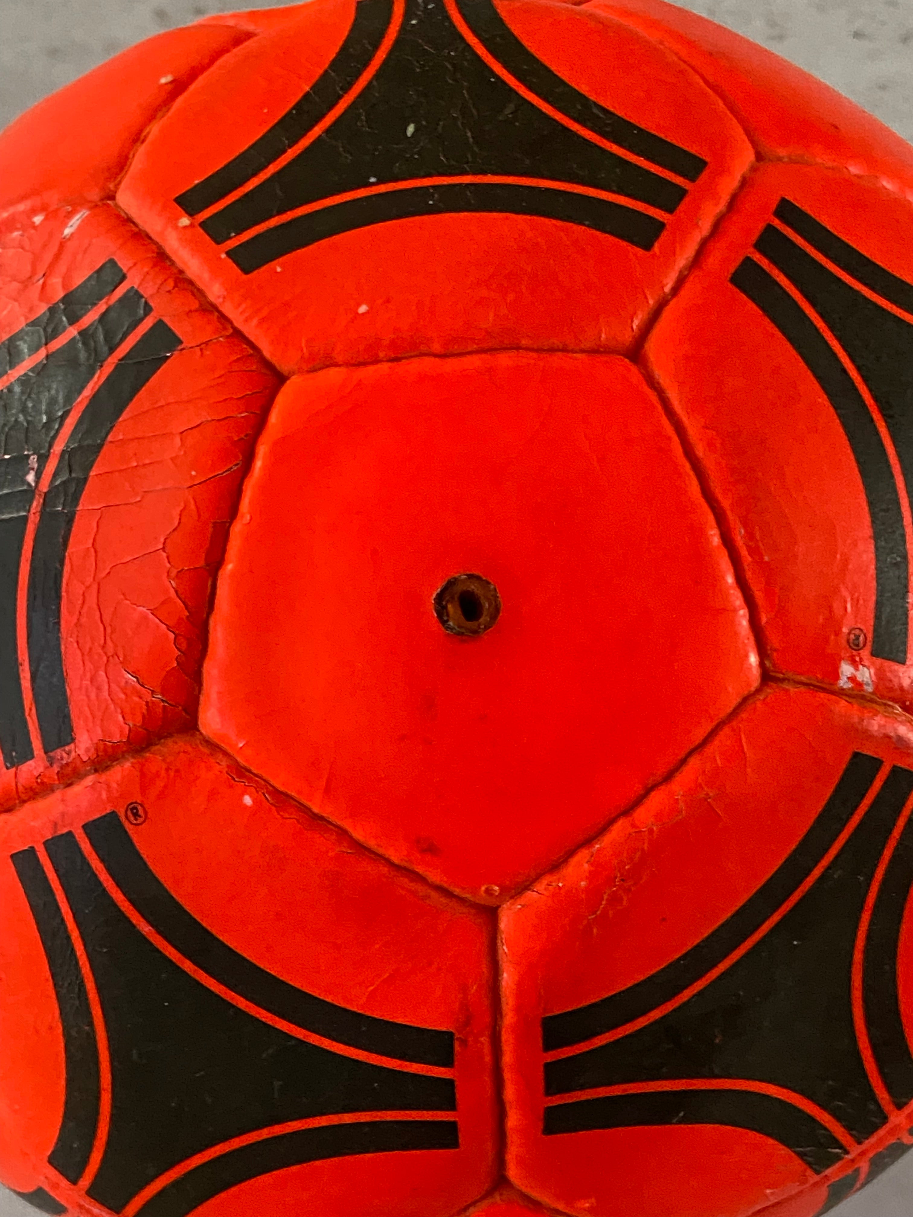 Ballon de foot ADIDAS TANGO ESPAÑA 1982 officiel d’époque COLLECTOR