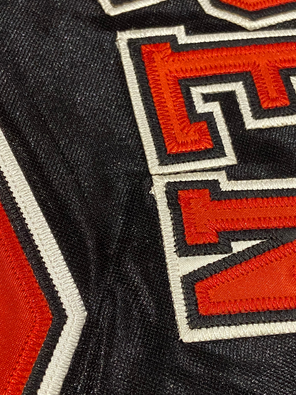 Maillot ADIDAS de BASKET-BALL de l’équipe des CHICAGO BULLS (N.33 PIPPEN) année 2002-03