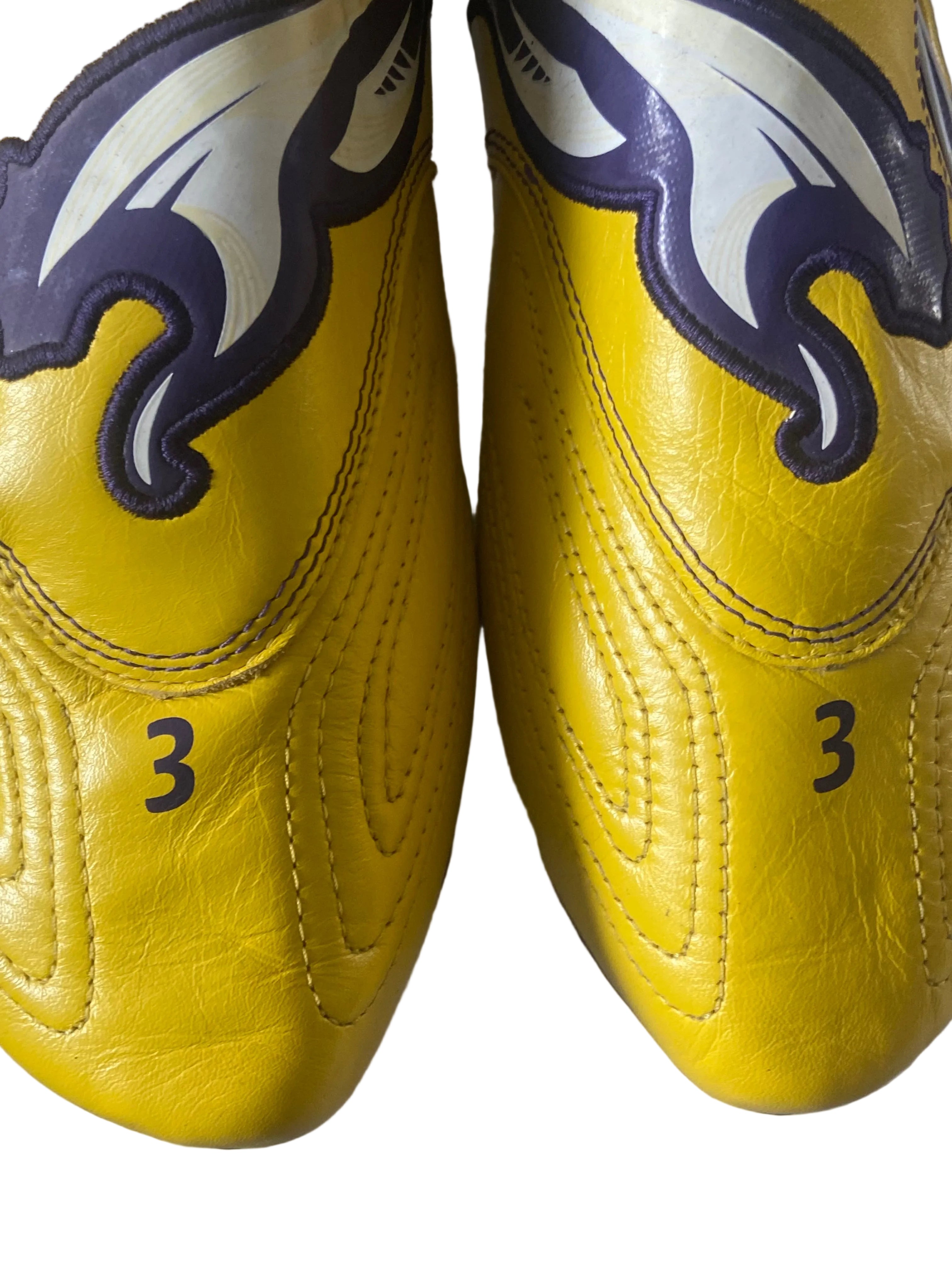 Paire de chaussures à crampons PUMA V1.11 (portées Mapou YANGAMBIWA) MONTPELLIER MHSC