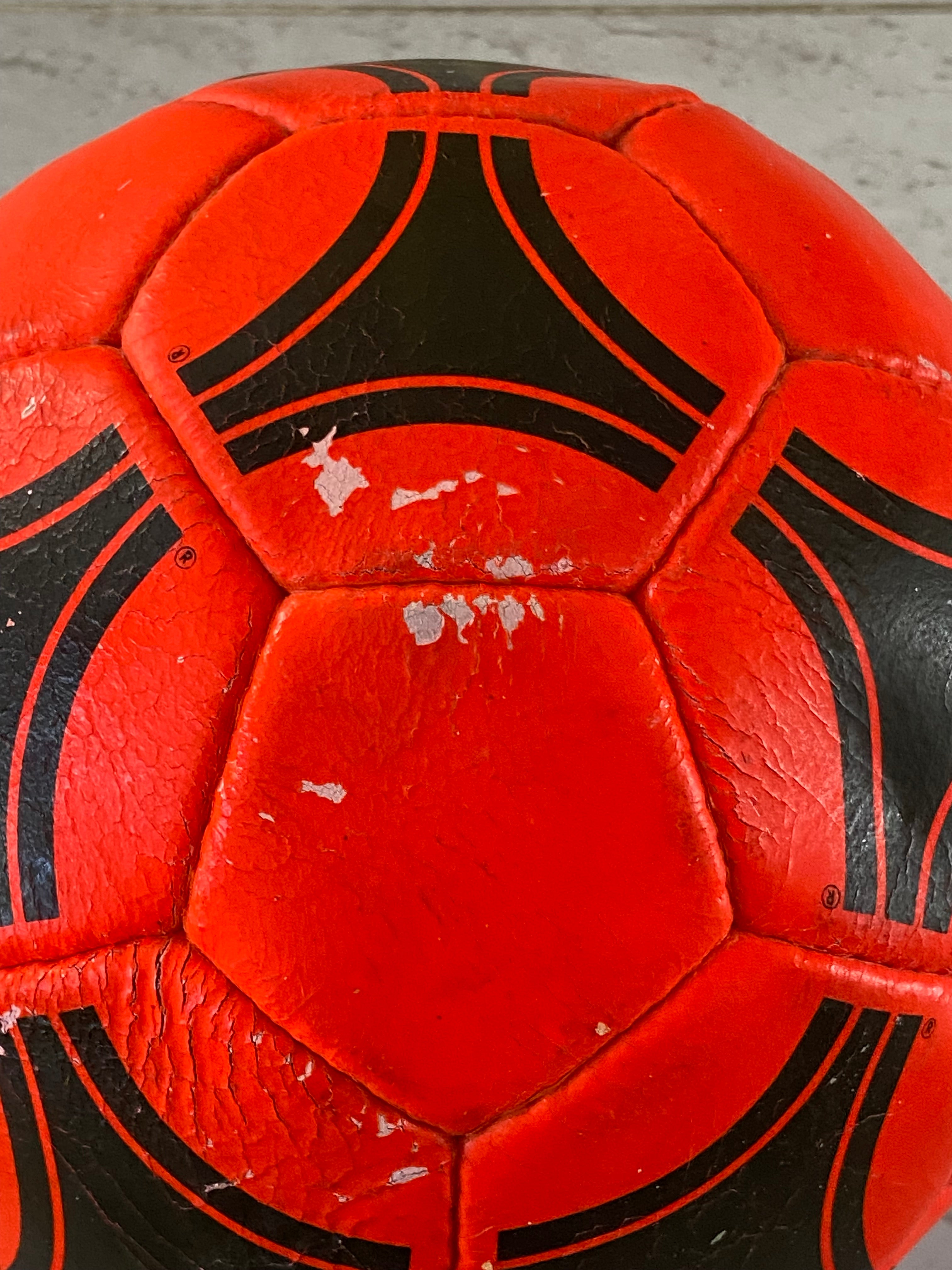 Ballon de foot ADIDAS TANGO ESPAÑA 1982 officiel d’époque COLLECTOR