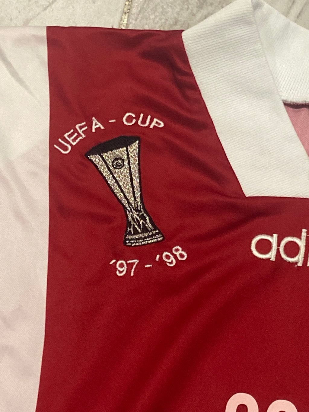 Maillot de foot du FC Twente (porté N.3 KAMEBEEK) 8ème finale Coupe UEFA 1997-98 contre AJ-Auxerre