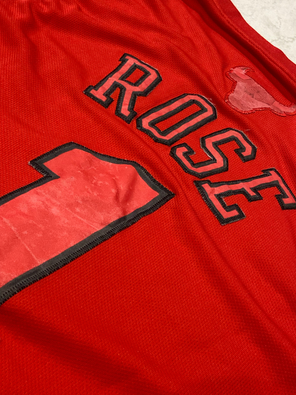 Maillot ADIDAS de BASKET-BALL des CHICAGO BULLS (N.1 ROSE) année 2010-11