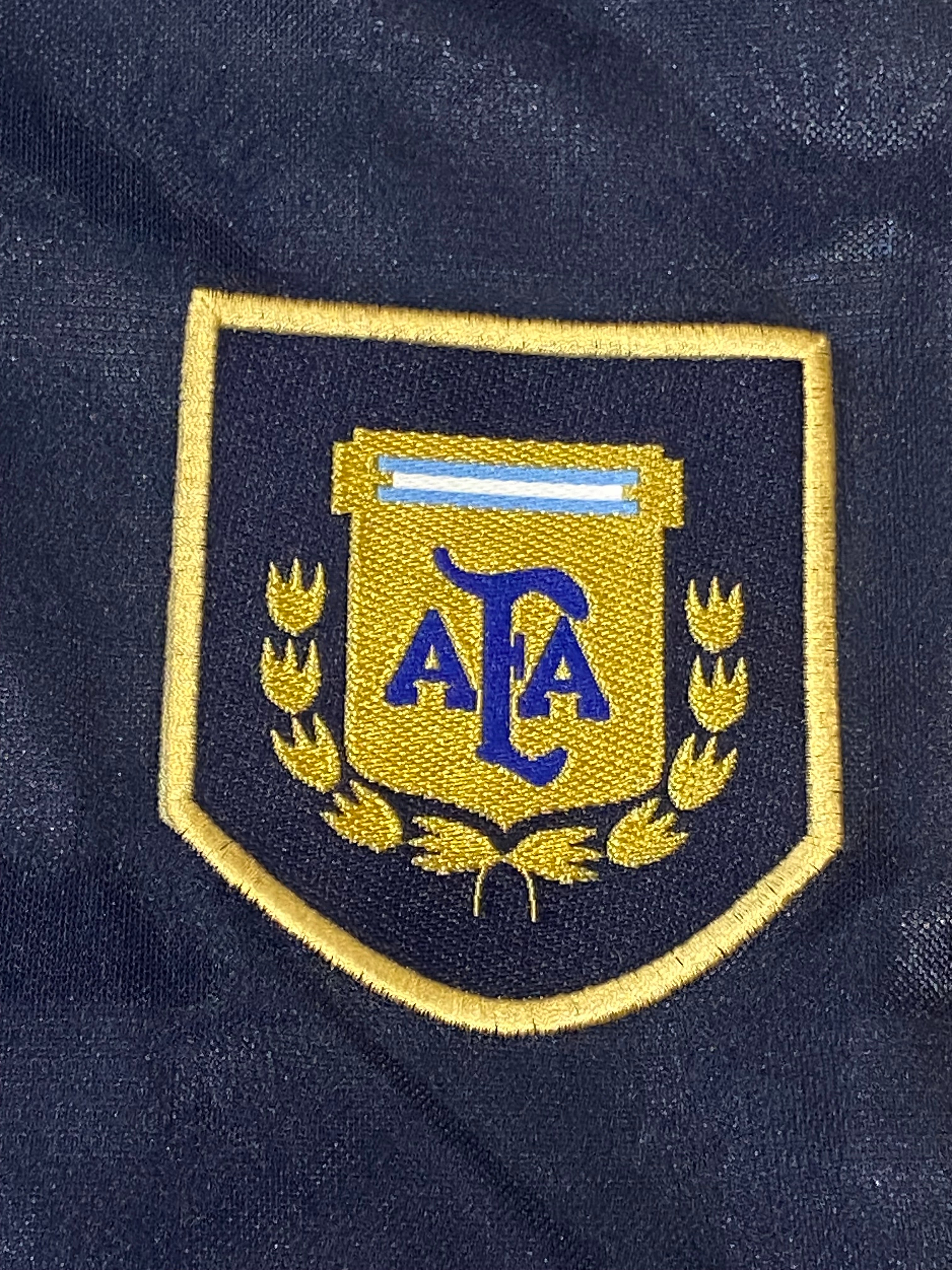 Maillot entraînement de l’équipe d’Argentine (porté N.9 BATISTUTA) coupe du monde 1998 (certificat d’authenticité fourni)