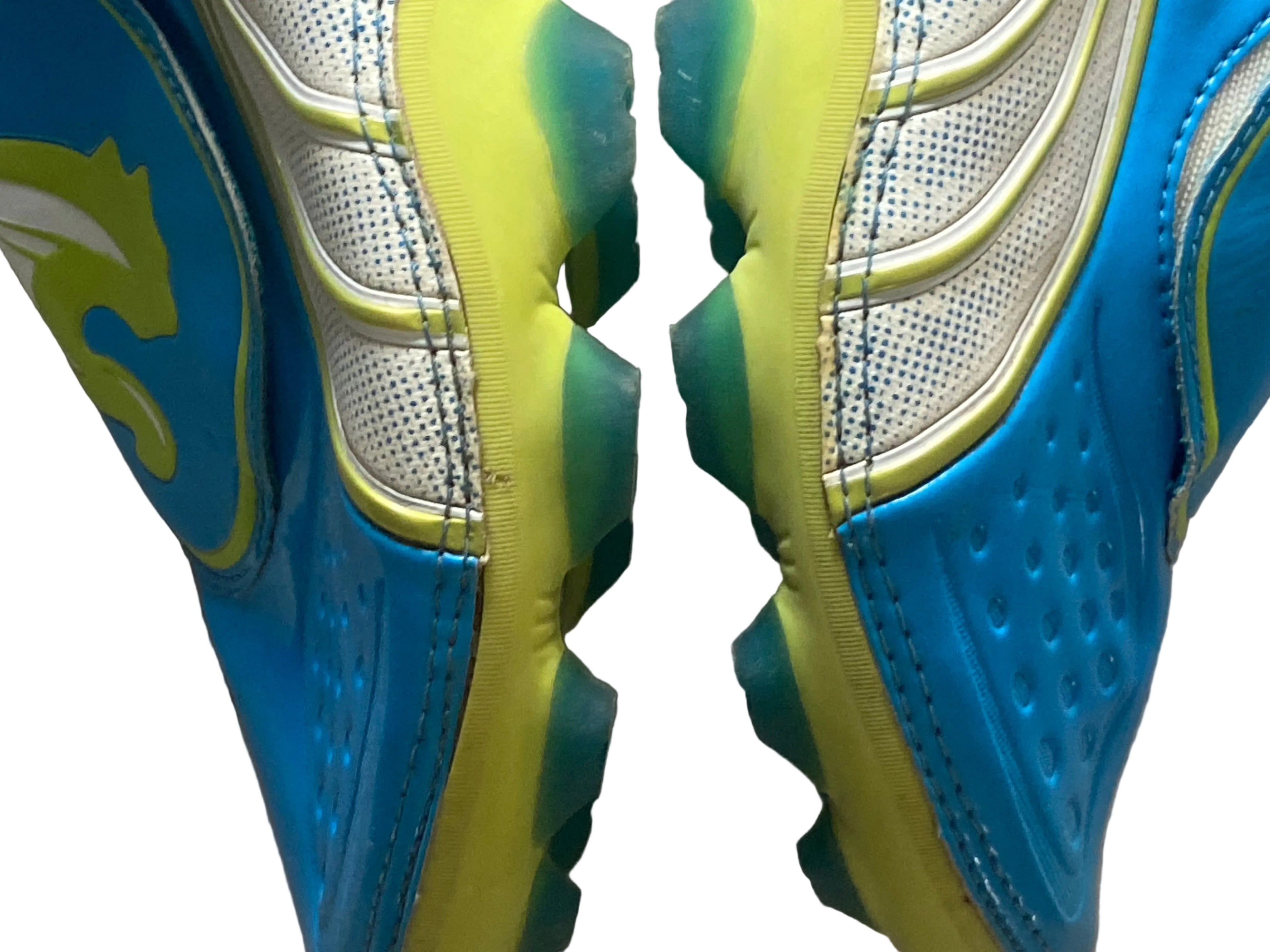 Paire de chaussures à crampons PUMA V1.11 i FG (portées Olivier GIROUD) MONTPELLIER 2011-12