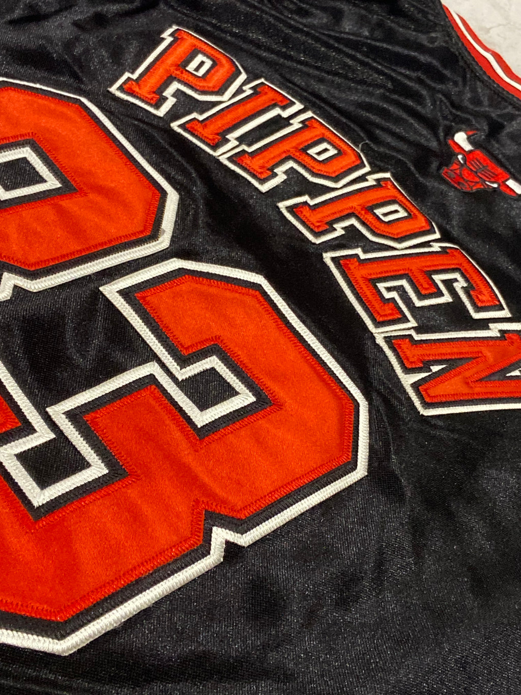 Maillot ADIDAS de BASKET-BALL de l’équipe des CHICAGO BULLS (N.33 PIPPEN) année 2002-03