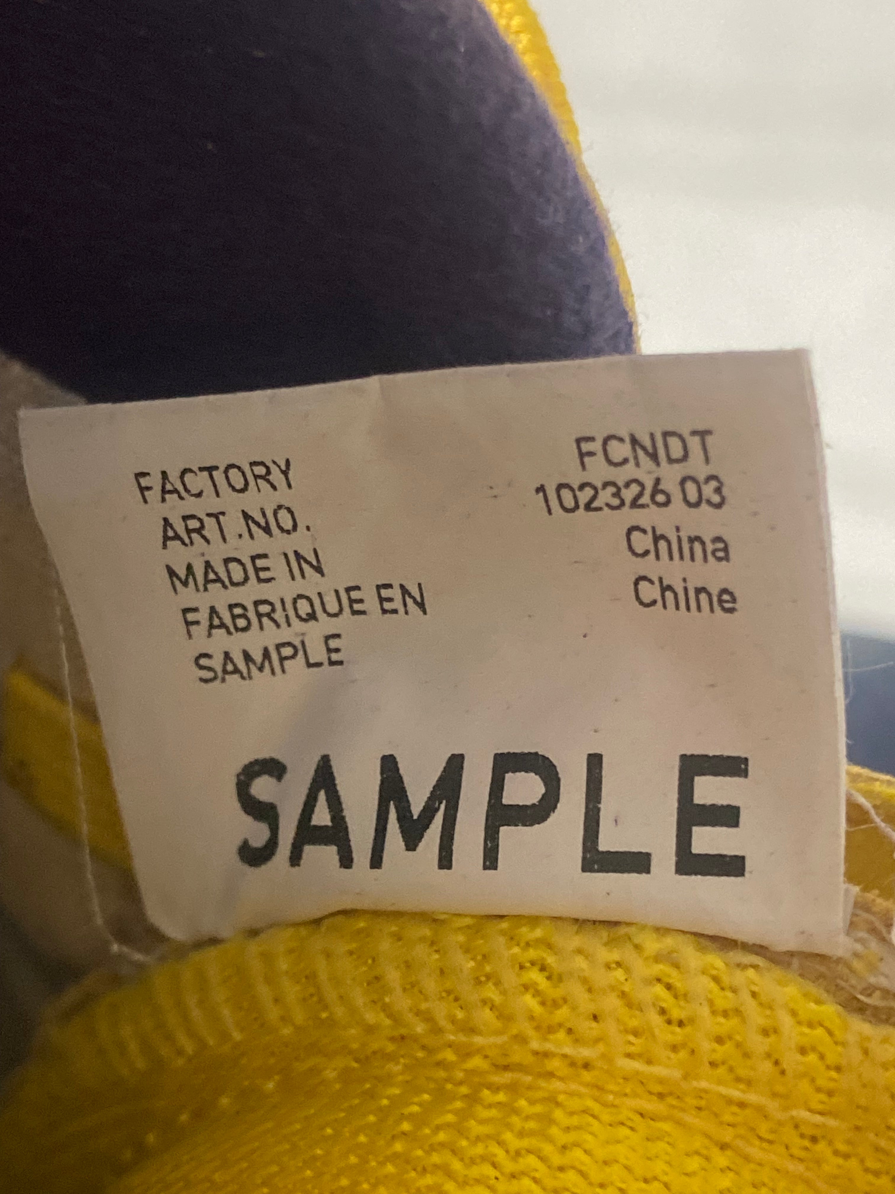 Paire de chaussures à crampons PUMA V1.11 (portées Mapou YANGAMBIWA) MONTPELLIER MHSC