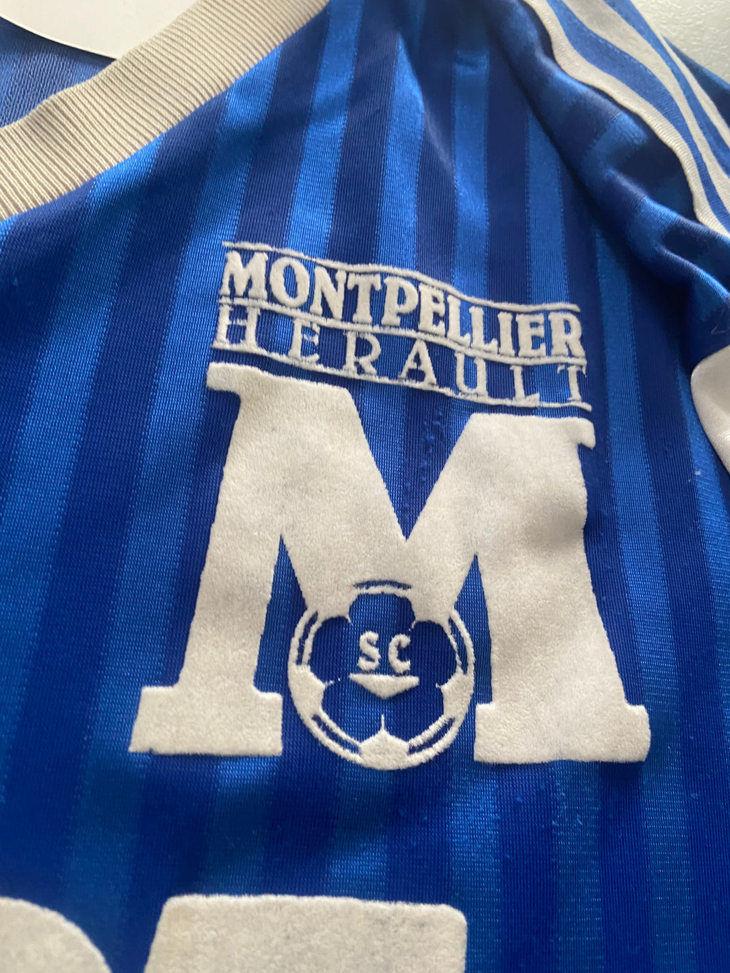 Maillot de foot ADIDAS échauffement training de MONTPELLIER MHSC (porté N.9 XUEREB) saison 1989-90