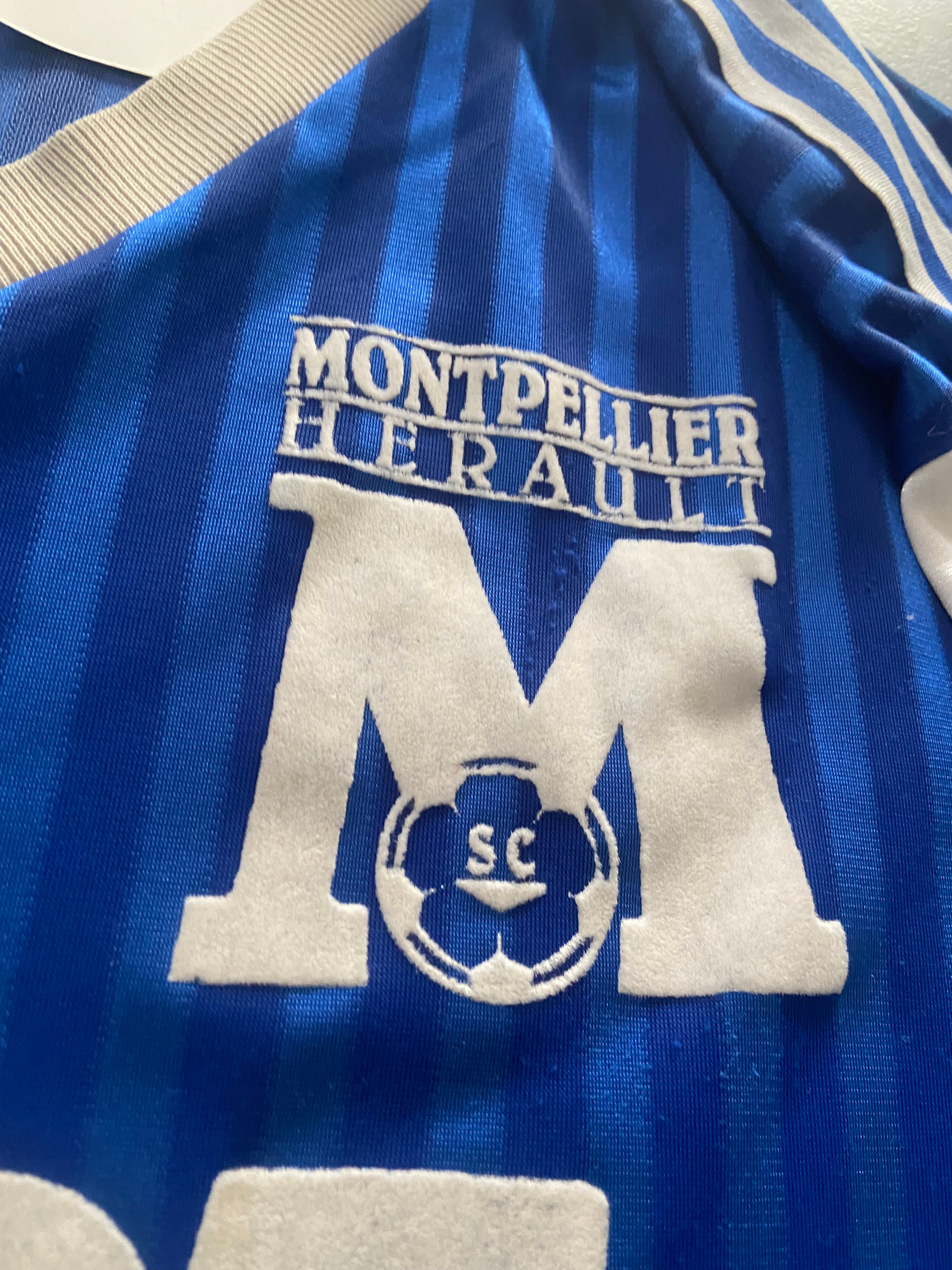Maillot de foot ADIDAS échauffement training de MONTPELLIER MHSC (porté N.9 XUEREB) saison 1989-90