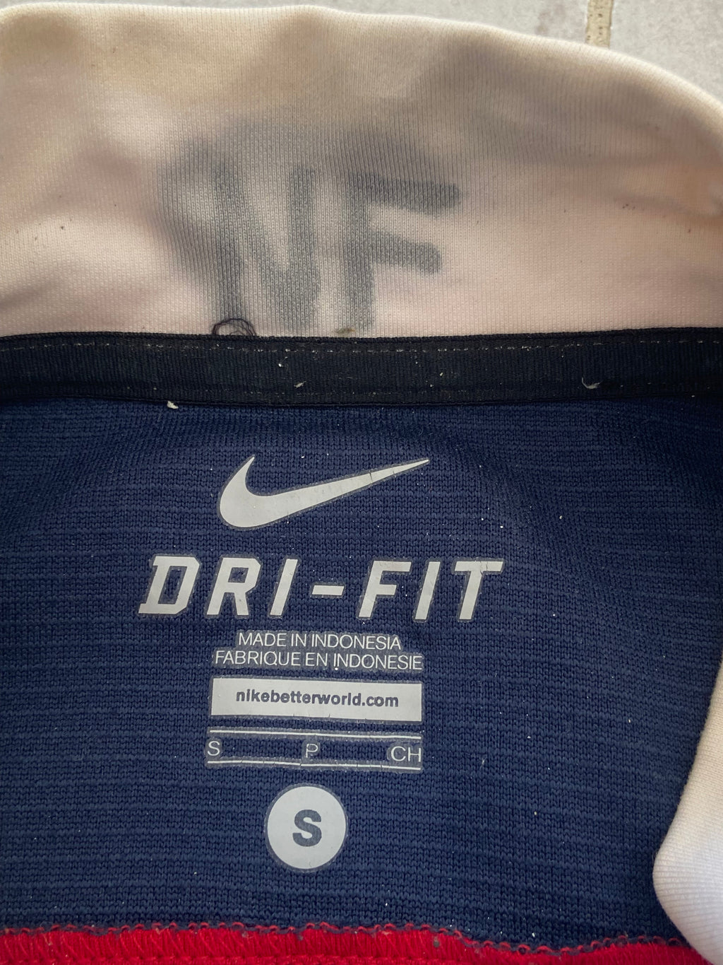 Sweat d’échauffement NIKE de l’équipe de FRANCE (porté Nabil FEKIR) année 2018-19