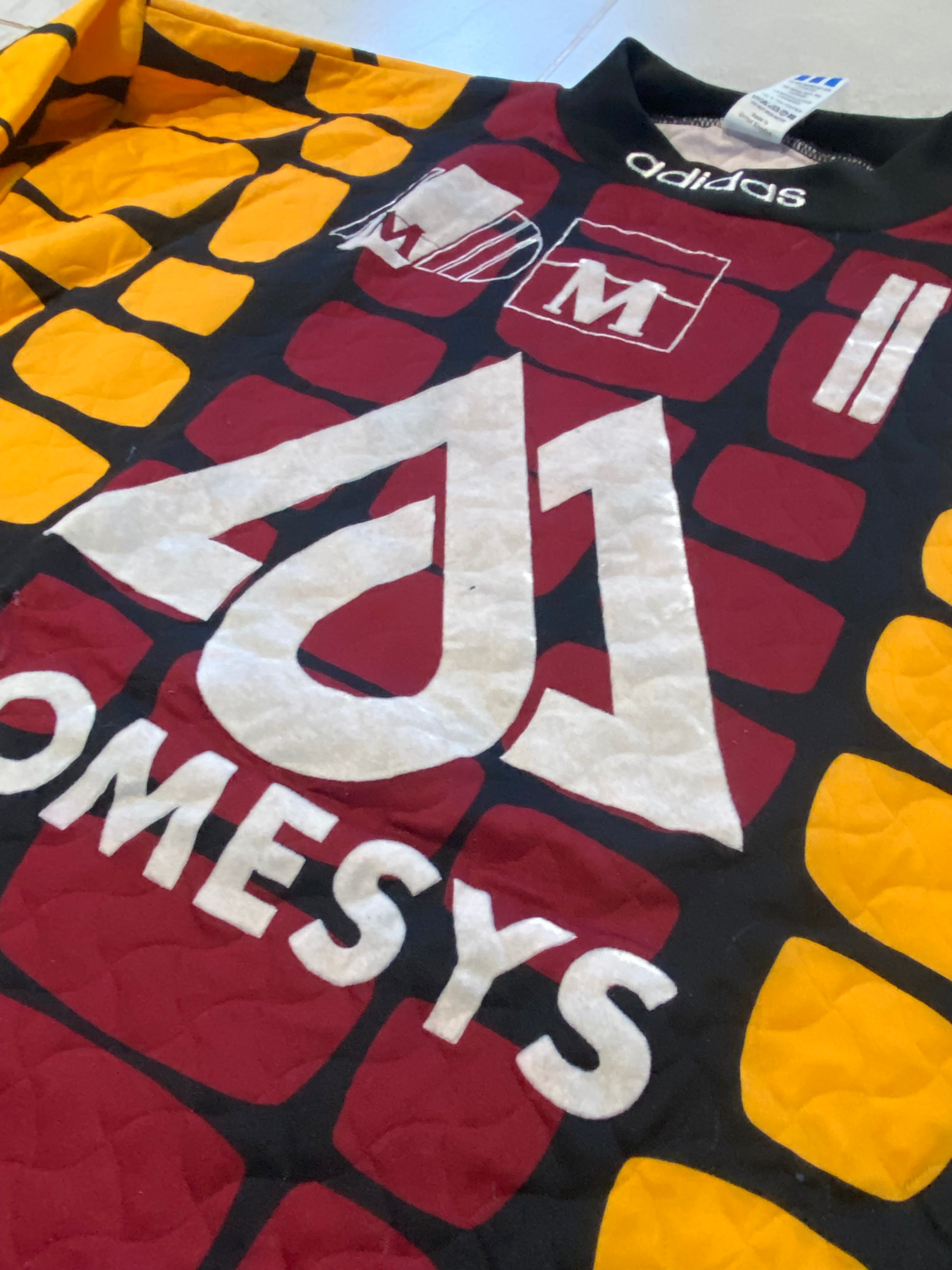Maillot de Hand-Ball de Montpellier (porté N.1 KARABOUE) saison 1995-96