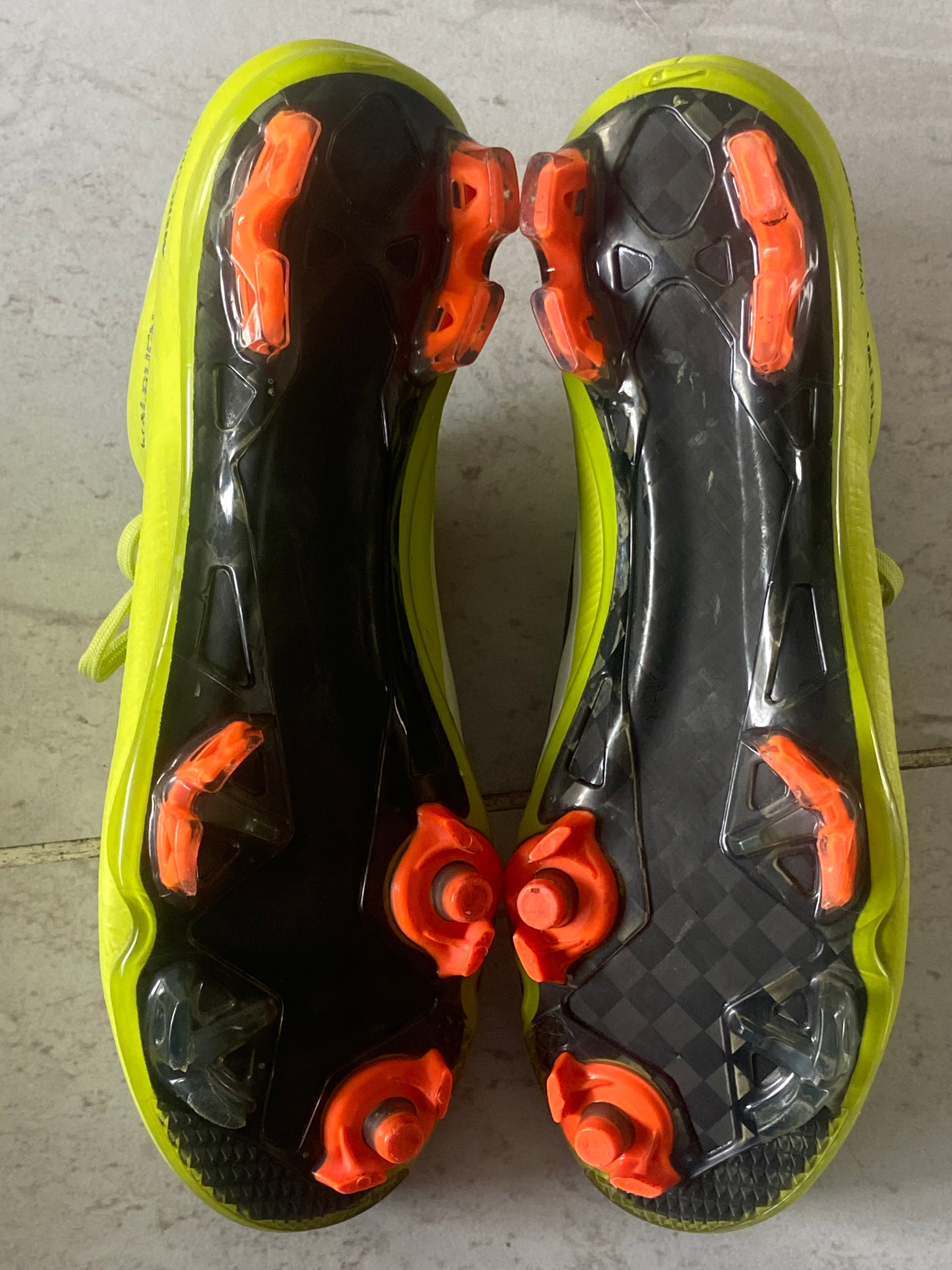 Paire de chaussures à crampons NIKE MERCURIAL VAPOR VIII (portées Mathieu VALBUENA) OM MARSEILLE FRANCE