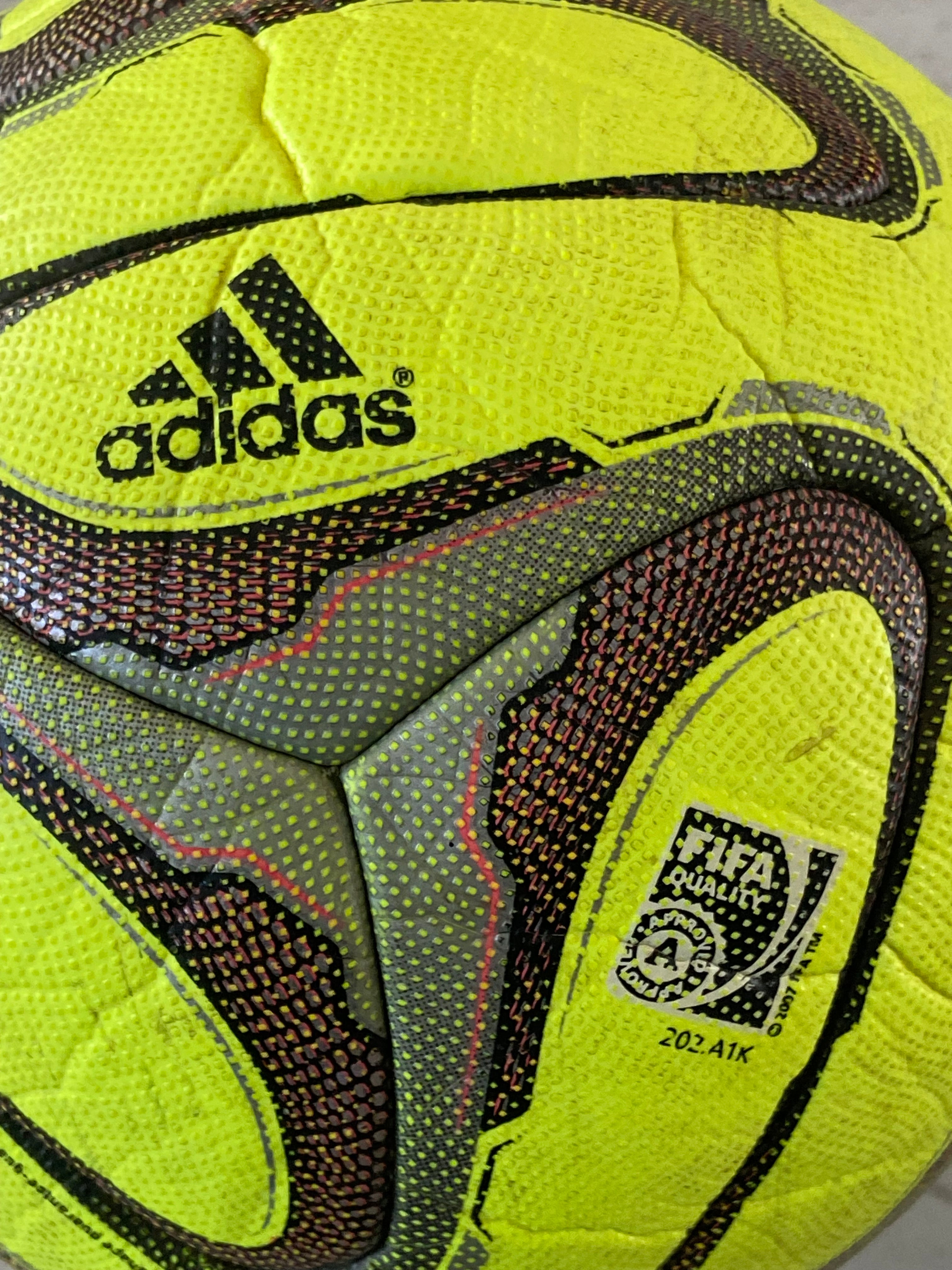 Ballon de foot ADIDAS officiel de match MONTPELLIER Ligue 1 (dédicacé STAMBOULI) saison 2014-15