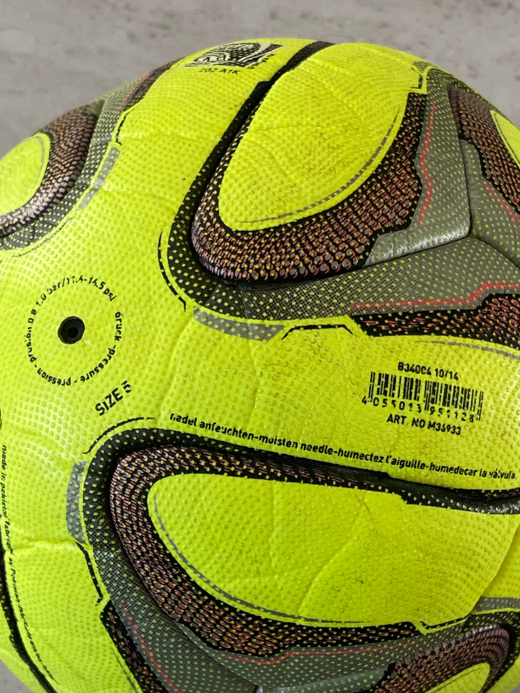 Ballon de foot ADIDAS officiel de match MONTPELLIER Ligue 1 (dédicacé STAMBOULI) saison 2014-15