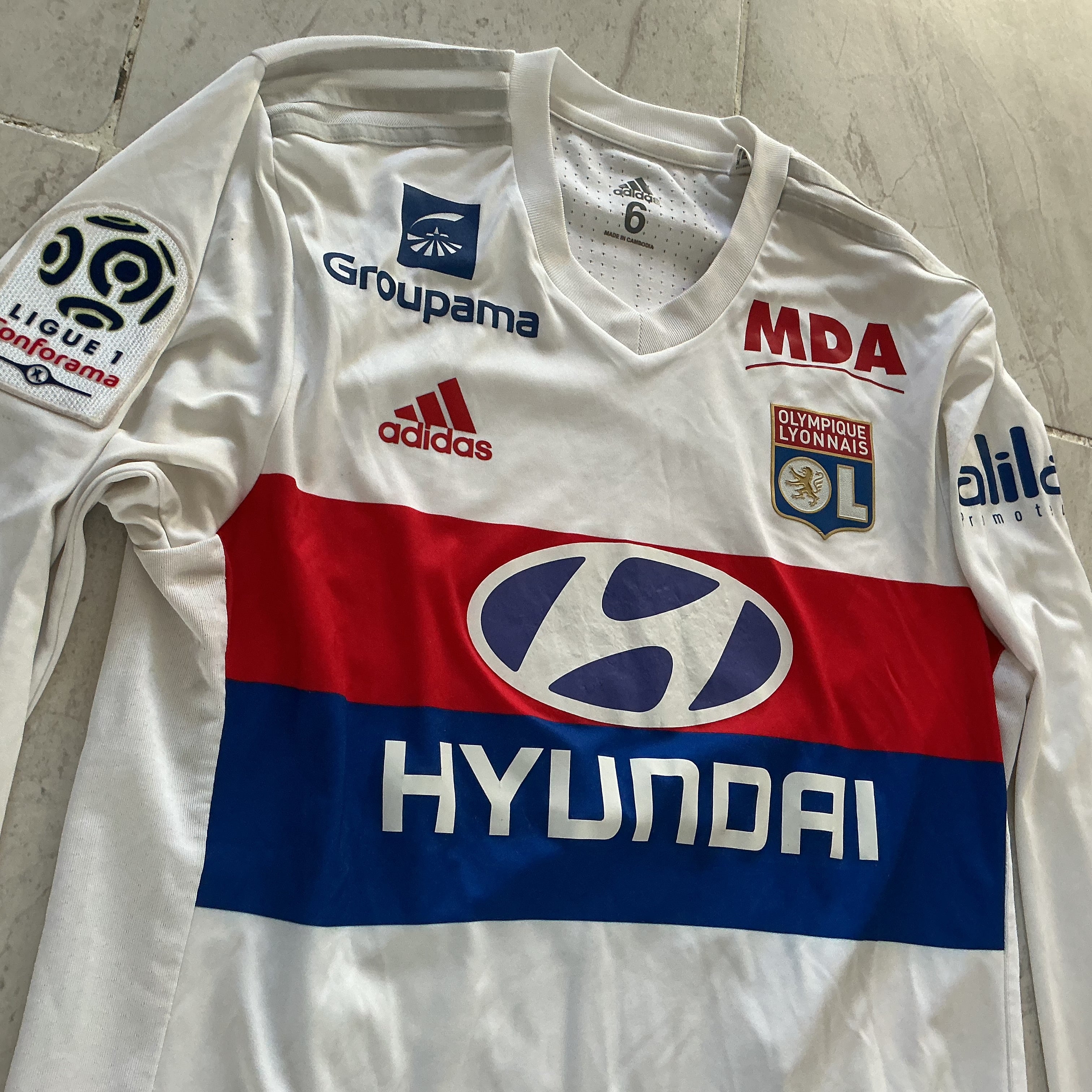 Maillot de foot ADIDAS de LYON OL (porté N.28 NDOMBELE) saison 2017-18