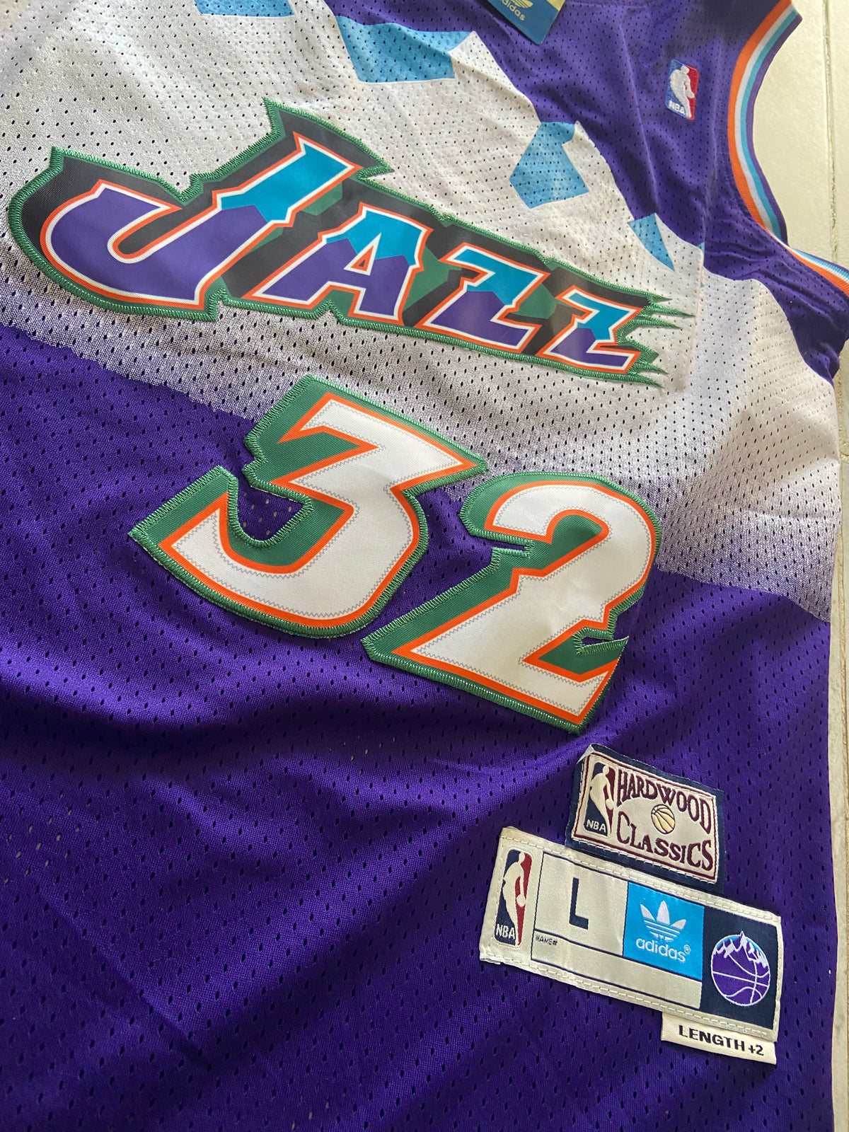 Maillot ADIDAS de BASKET-BÀLL de l’équipe des UTAH JAZZ (N.32 MALONE) année 1996-97