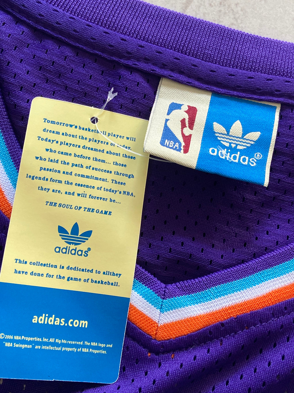Maillot ADIDAS de BASKET-BÀLL de l’équipe des UTAH JAZZ (N.32 MALONE) année 1996-97