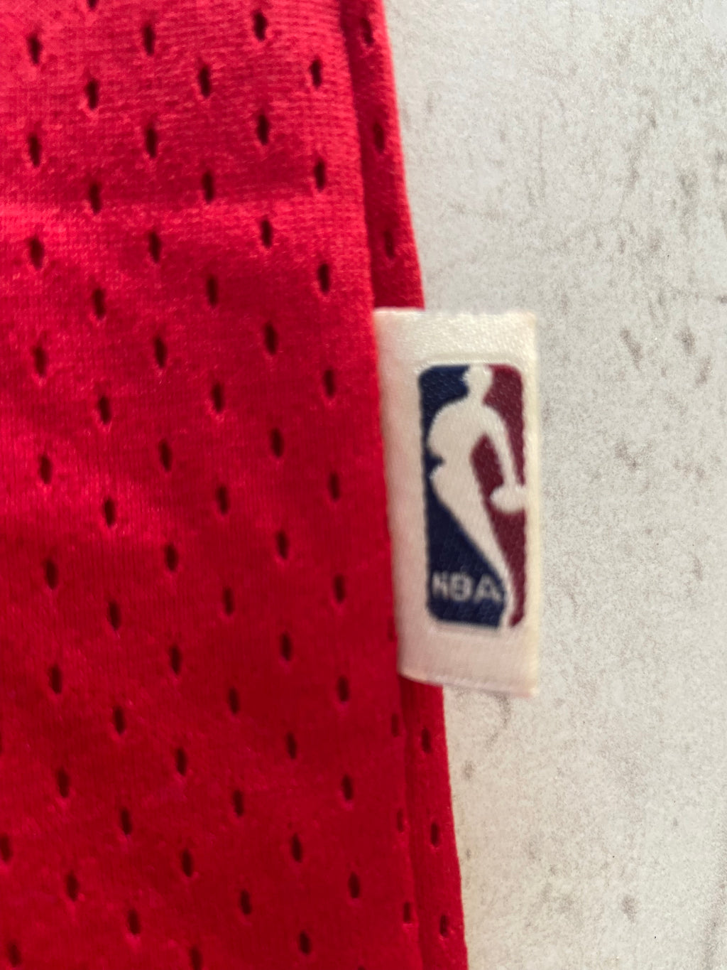 Maillot MITCHELL & NESS de BASKET-BALL de l’équipe des CHICAGO BULLS (N.23 JORDAN) année 1997-98
